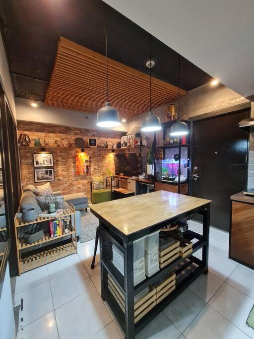 Modern Industrial 1BR Condo with Netflix and Youtube photo