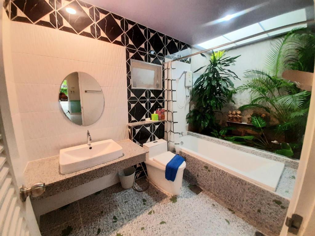 Fancy Carp Resort Hua-Hin photo