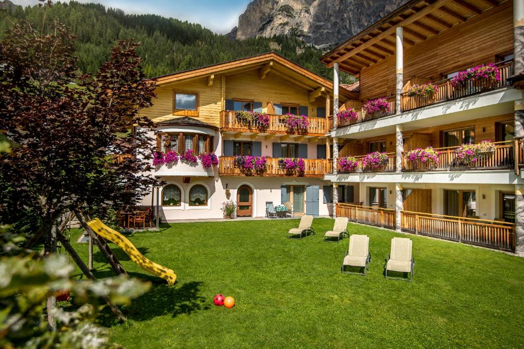 Residence Angelika — Hotel in Corvara In Badia