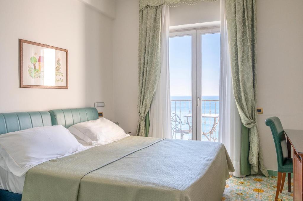 Lloyd'S Baia Hotel photo