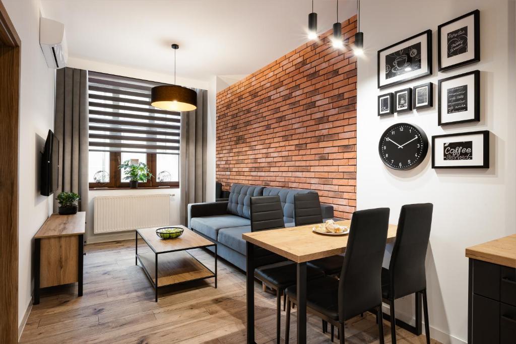 Sun And Ski Jelenia Góra, Jelení Hora