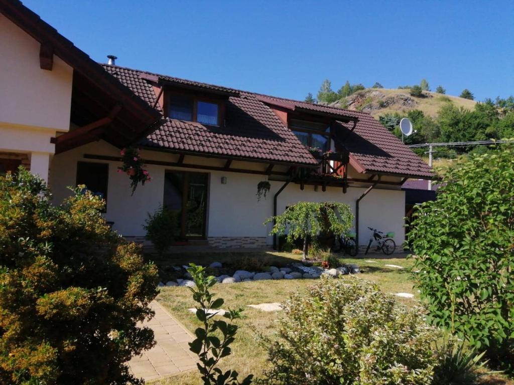 Prázdninový byt Lýdia, Lopej