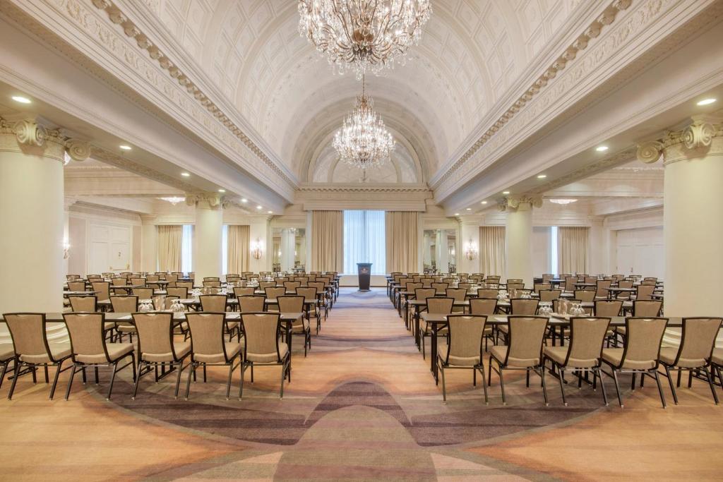 Banquet hall