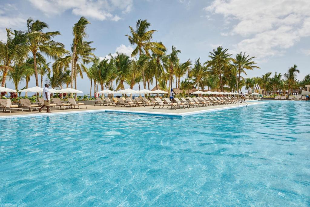 Swimming pool, Hotel La Gemma dell'Est in Zanzibar
