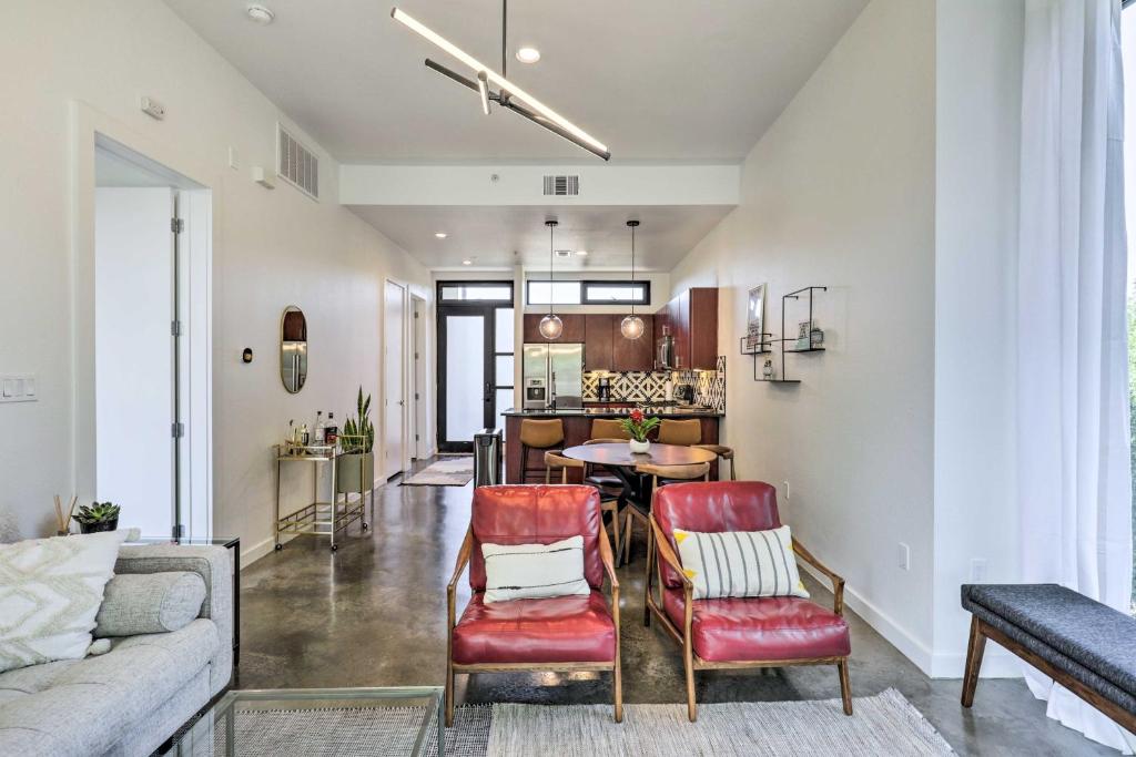 Stylish Austin Condo Near Dining and Nightlife! photo