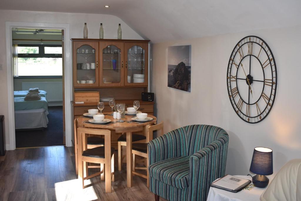 The Apartment 23a, Glenarm photo 4