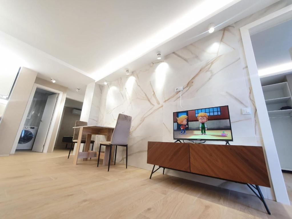 SALOU ,APARTAMENTO CON PISCINA y Wifi - 1