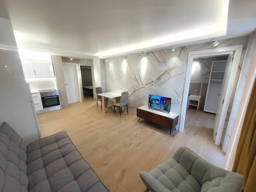 SALOU ,APARTAMENTO CON PISCINA y Wifi - 4