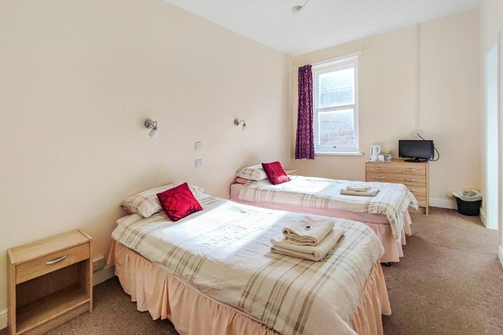 Guest House @ The Bear photo