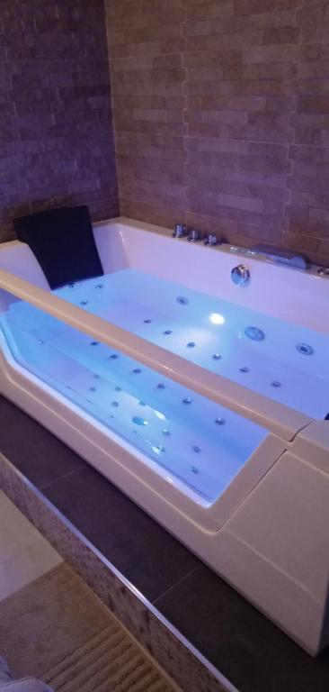 ESTUDIO Jacuzzi SOL De JEREZ - 2