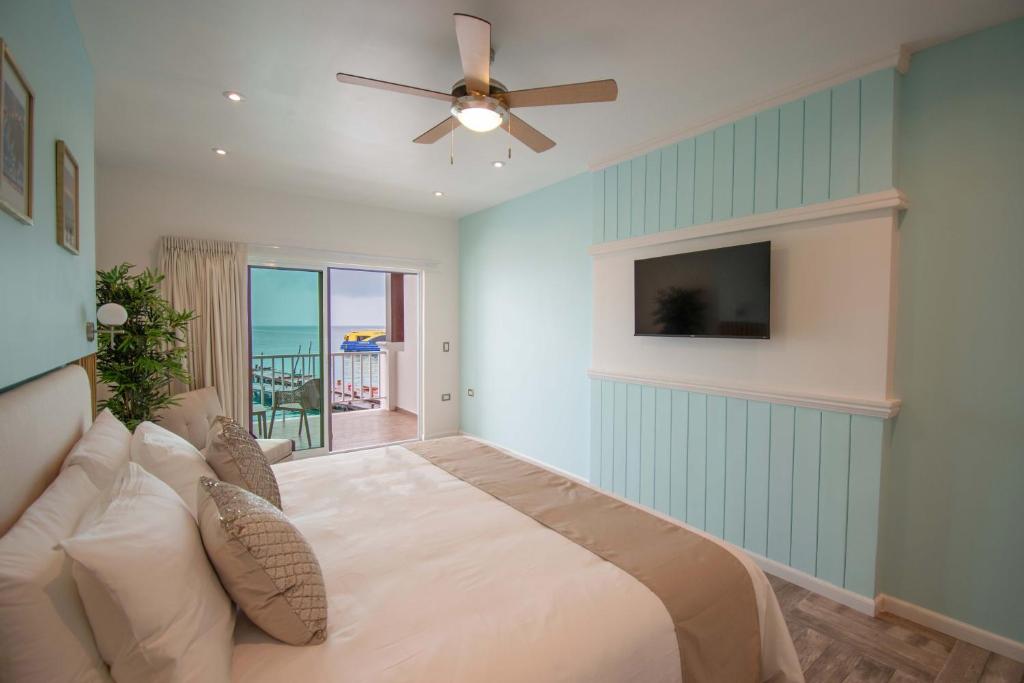 Bartolome Oceanfront Suites - 4