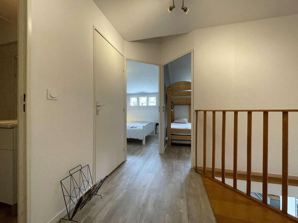 Duplex 3 pièces rénové avec loggia et garage, cœur de Briançon, proche télécabine, 4-6 couchages - FR-1-330C-130 - 5