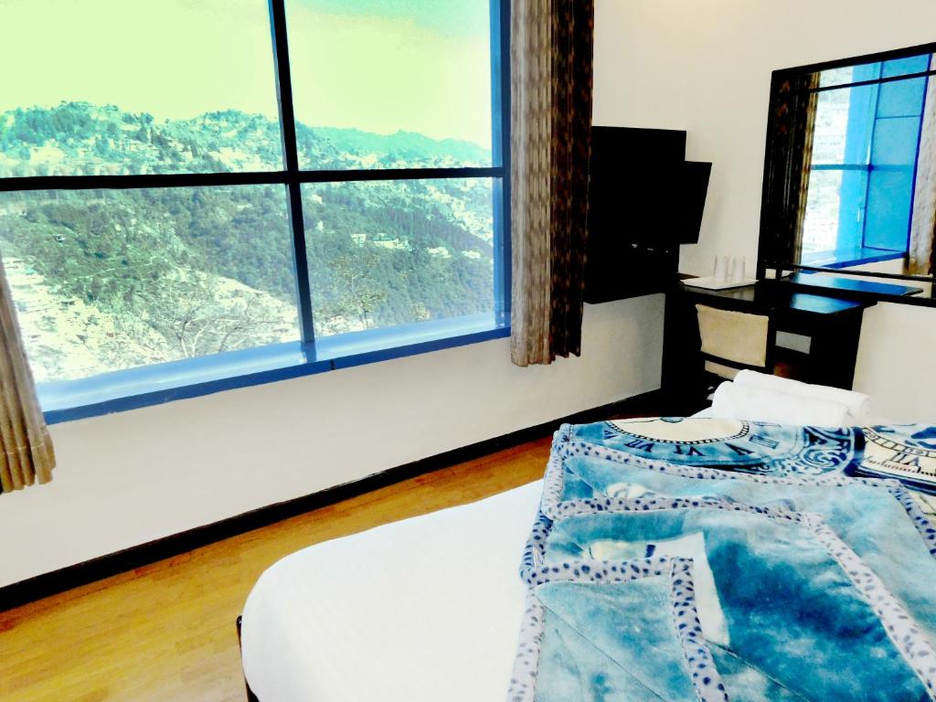 Hotel Crystal Palace photo