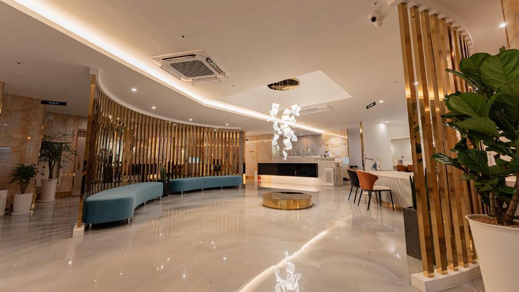 A Plus Hotel photo