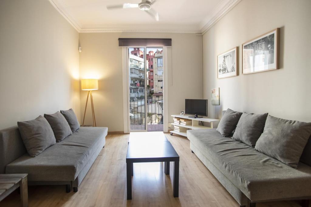 23PAR1007 Comfortable apartment in Paralel, Barcelona