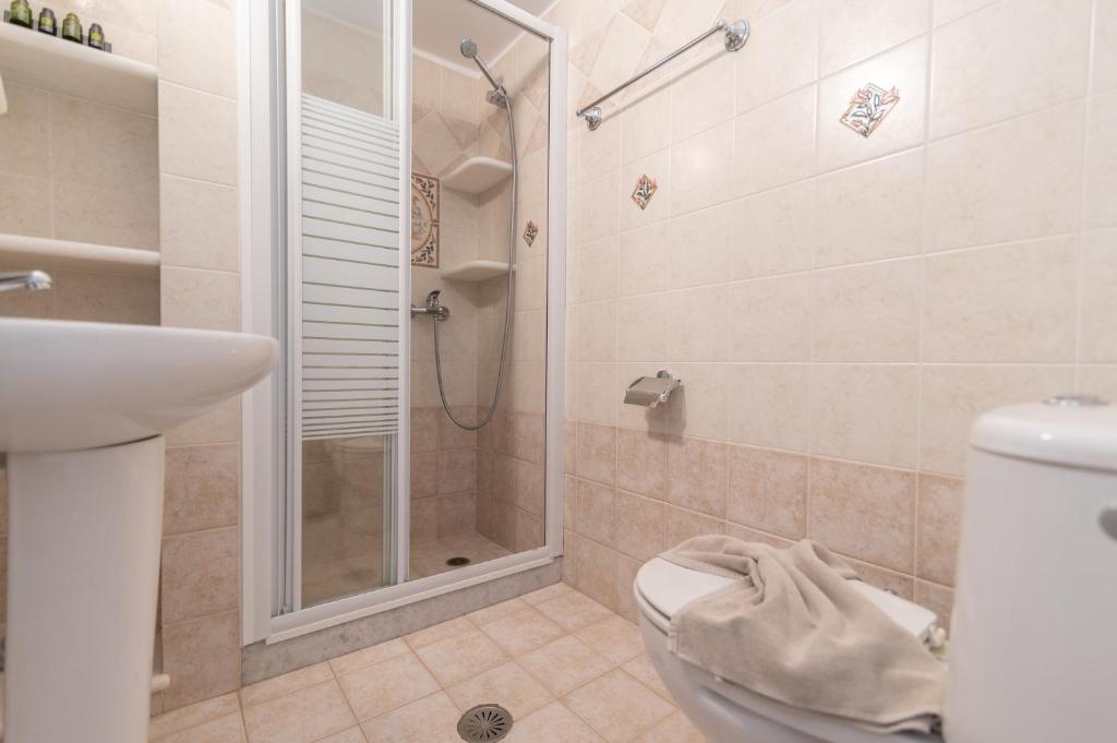 Nikos Apartments and Studios photo