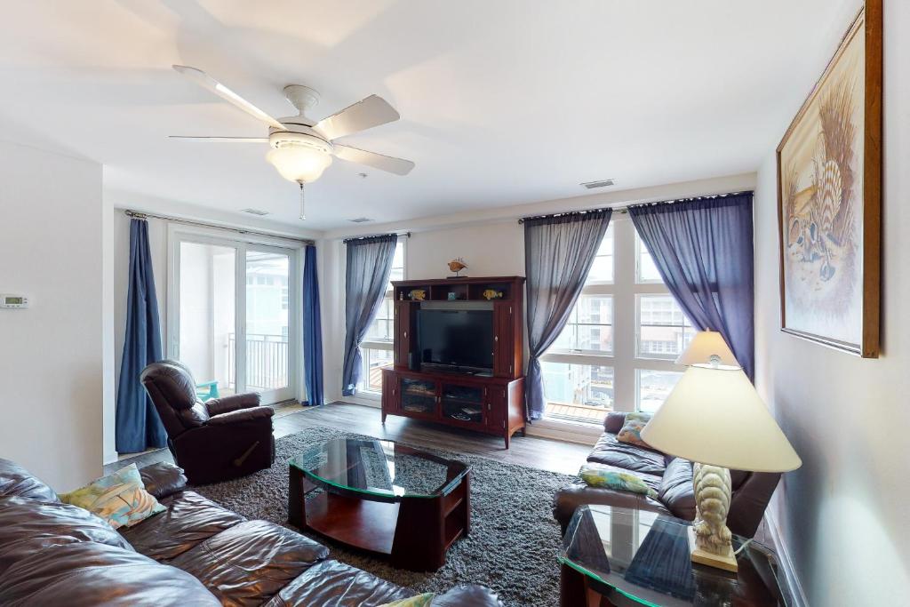 The Sanctuary - Shore Fun B420, Virginia Beach