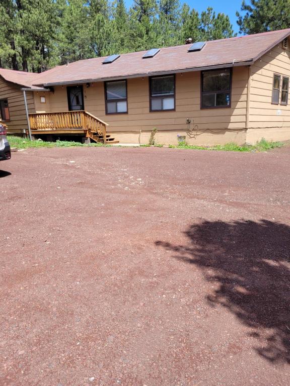 Greer Point Trails End Cabins photo