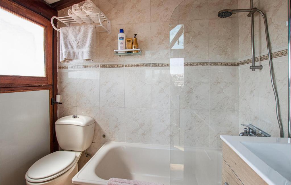 Amazing home in Alella with 5 Bedrooms, WiFi and Outdoor swimming pool photo