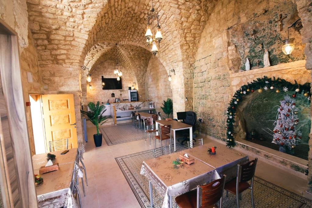 Louis GuestHouse — Hotel in Nazareth