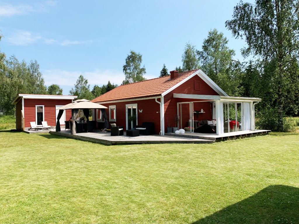 Very nice and family friendly holiday home in Dalsland