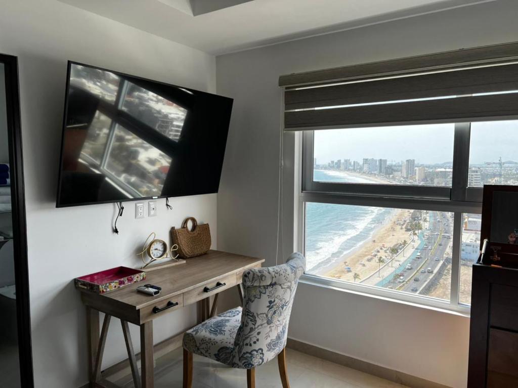 Luxury condo en Malecón, Alberca Infinity & Jacuzzi - 4