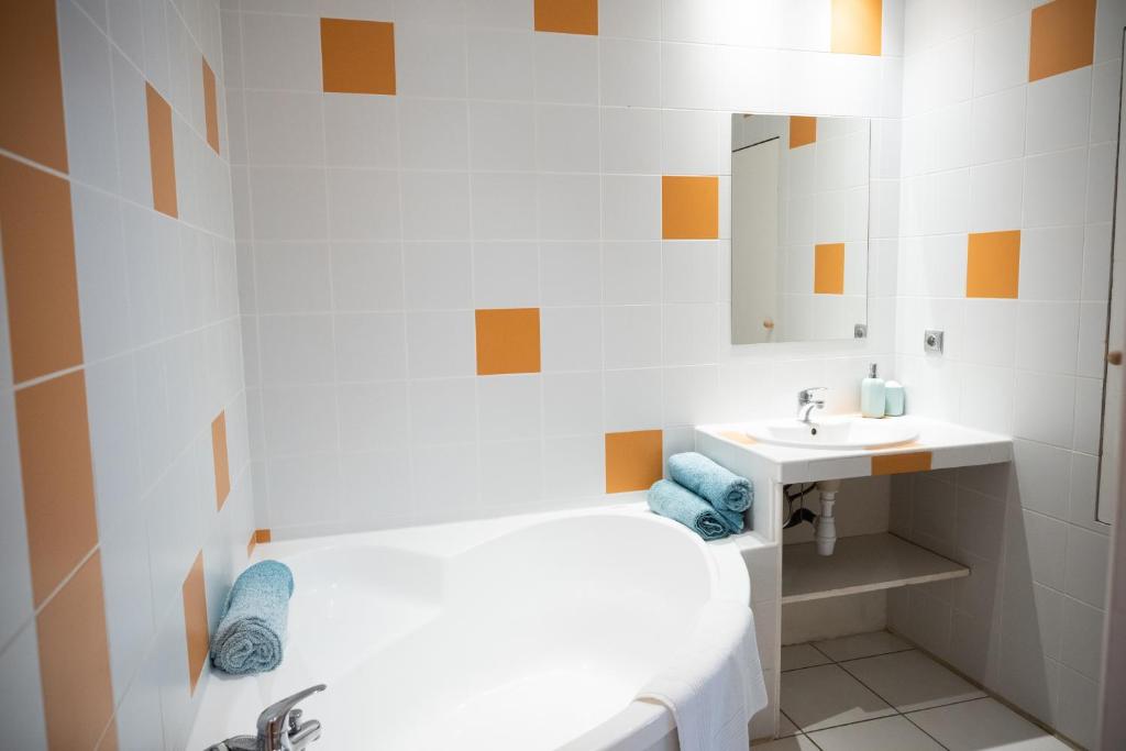 ColorZen - Confortable Lumineux Netflix - Appart Pézenas Centre - 5
