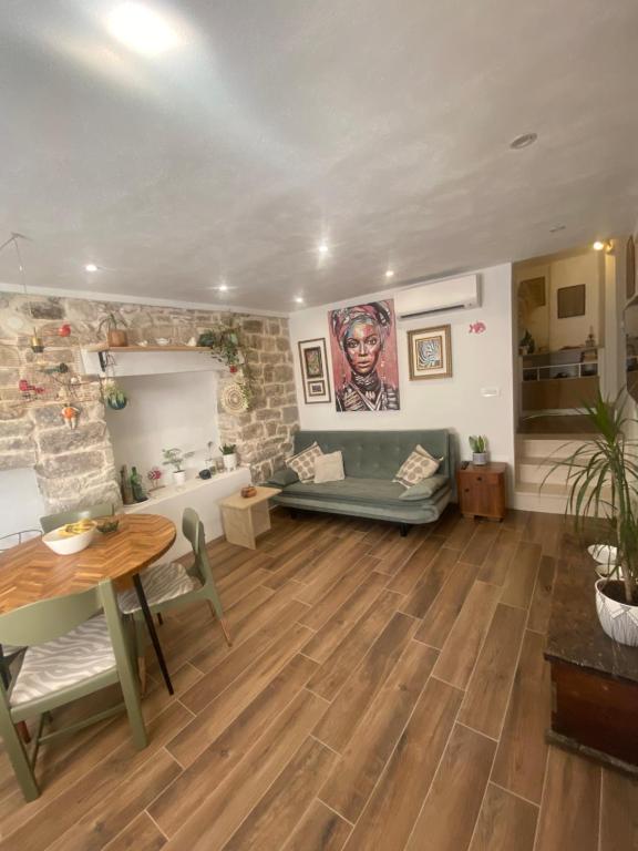 Apartman Oleandar, Kaštela