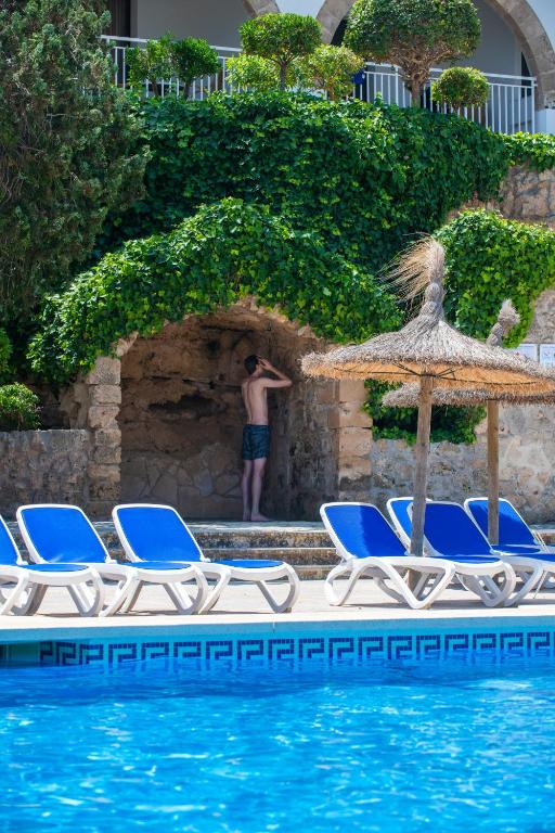 Hotel Casablanca — Swimming pool in Santa Ponca, Balearic Islands