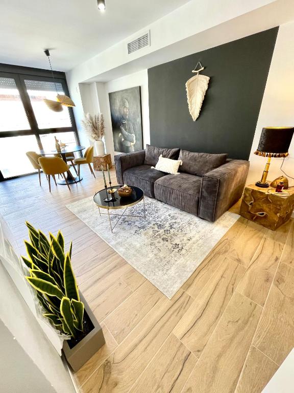 Ágata 10-4E, Alicante