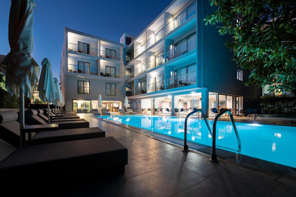 Oktober Downtown Boutique Hotel photo