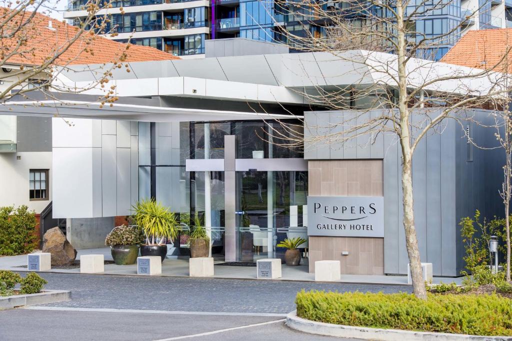 Peppers Gallery Hotel Canberra photo