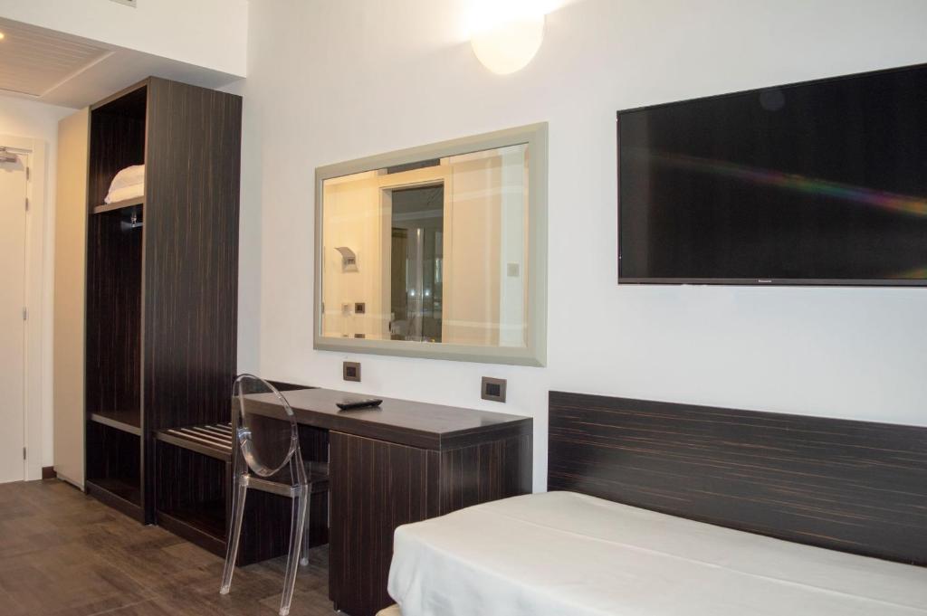 Elegance Quadruple Room Dependence