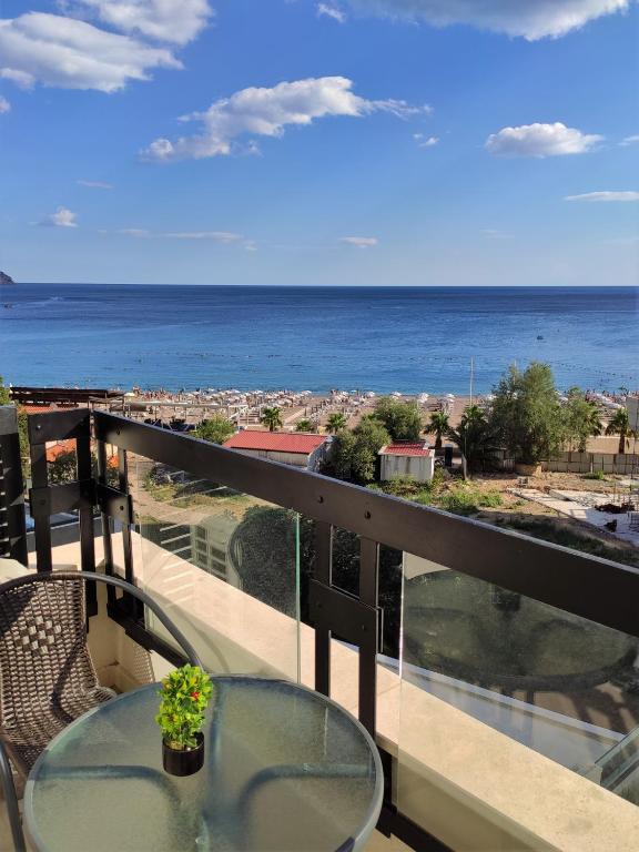 Silver Beachfront Becici - 3