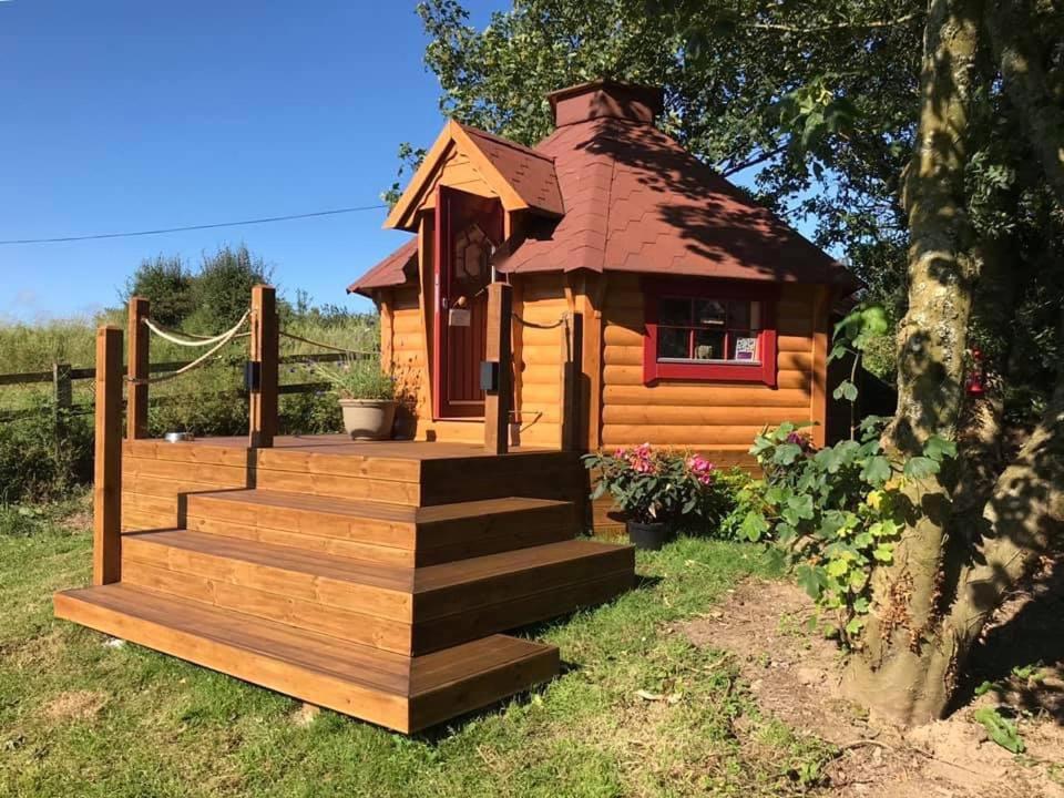 The Hobbit Hole, Zelah