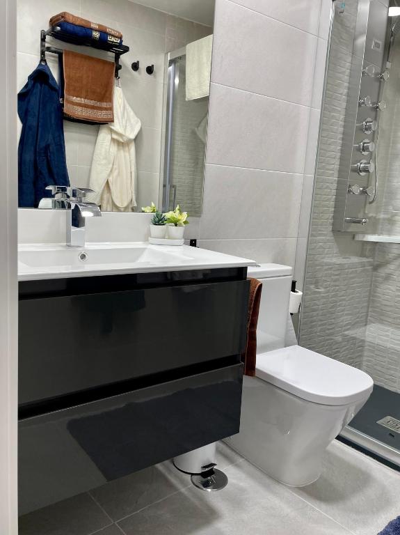 Madrid Villa Suites Aquamarina - 5