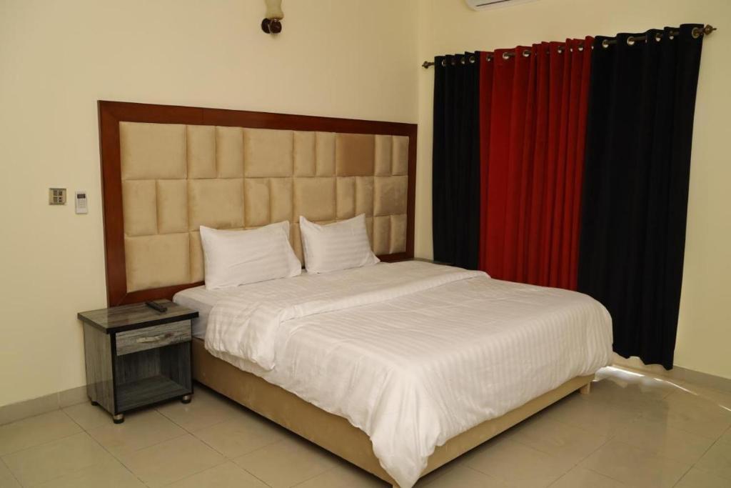 Royal Family Suite E-11 Only for Families Islamabad — Hotel in Islamabad