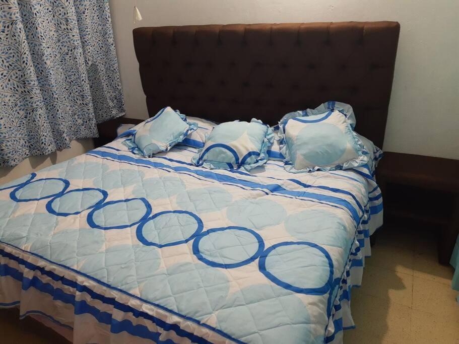 se renta casa por día semana o mes con 3 recámaras - 3