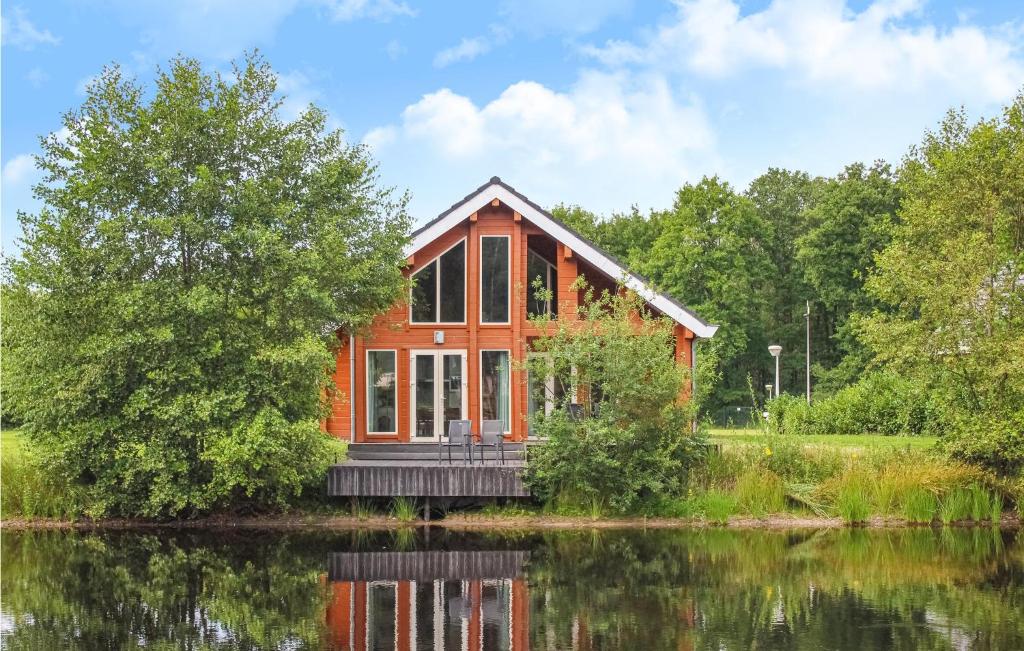 Gorgeous Home In Heel With Wifi, Heel