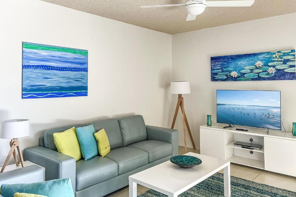 Kiah 8, 53 Victoria Parade - Stunning water views, Wifi & Air Con