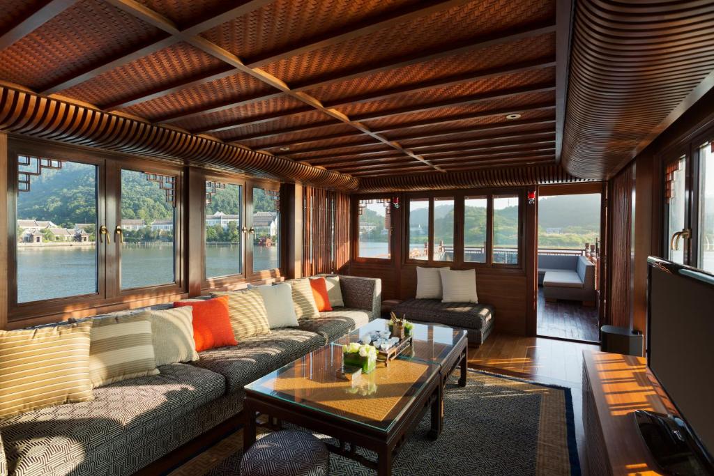 Restaurant, Park Hyatt Ningbo Resort And Spa in Ningbo