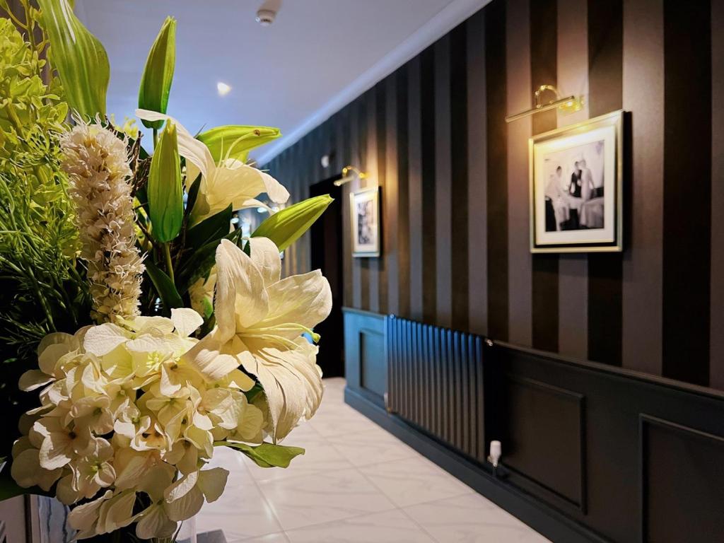 The Chesterton Hotel photo