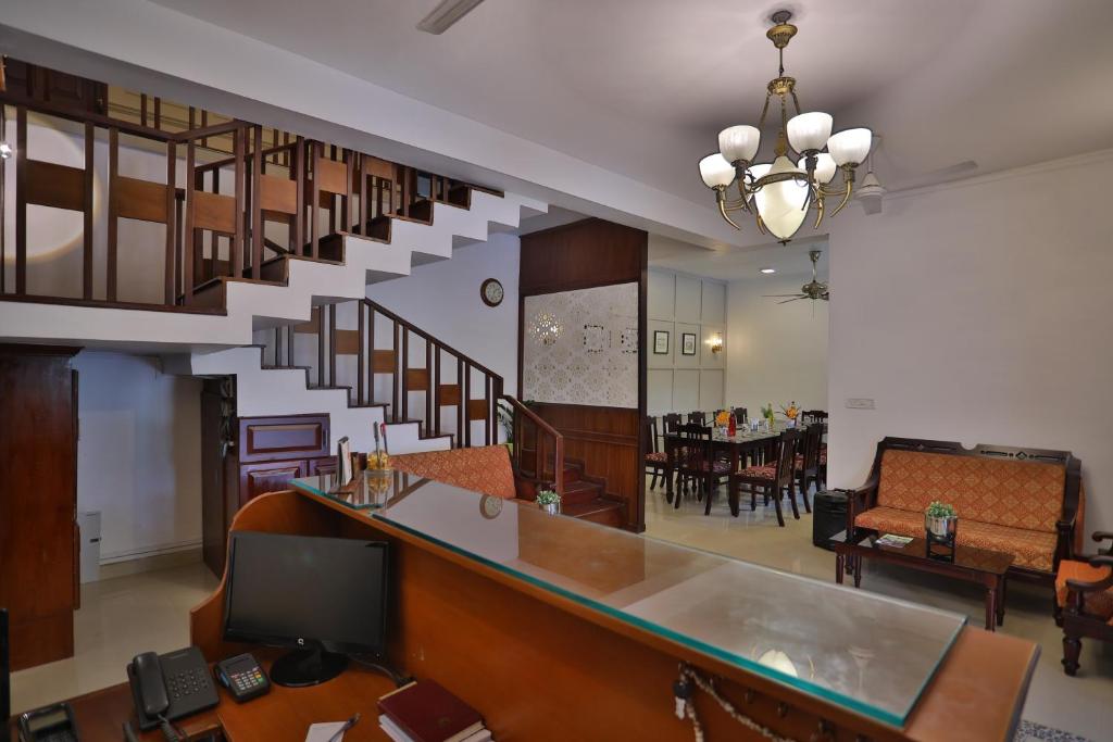 Chithirapuram Palace photo