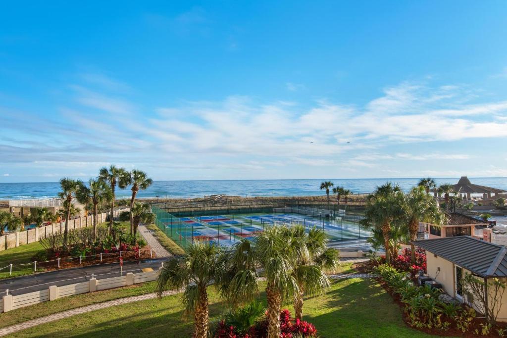 The Islander 302, Destin