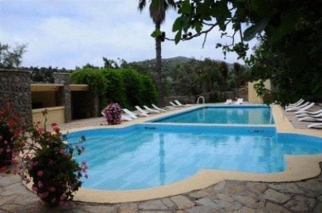 Auberge des Cascades Imouzzer - Paradise Valley — Hotel in Imouzzer des Ida Ou Tanane