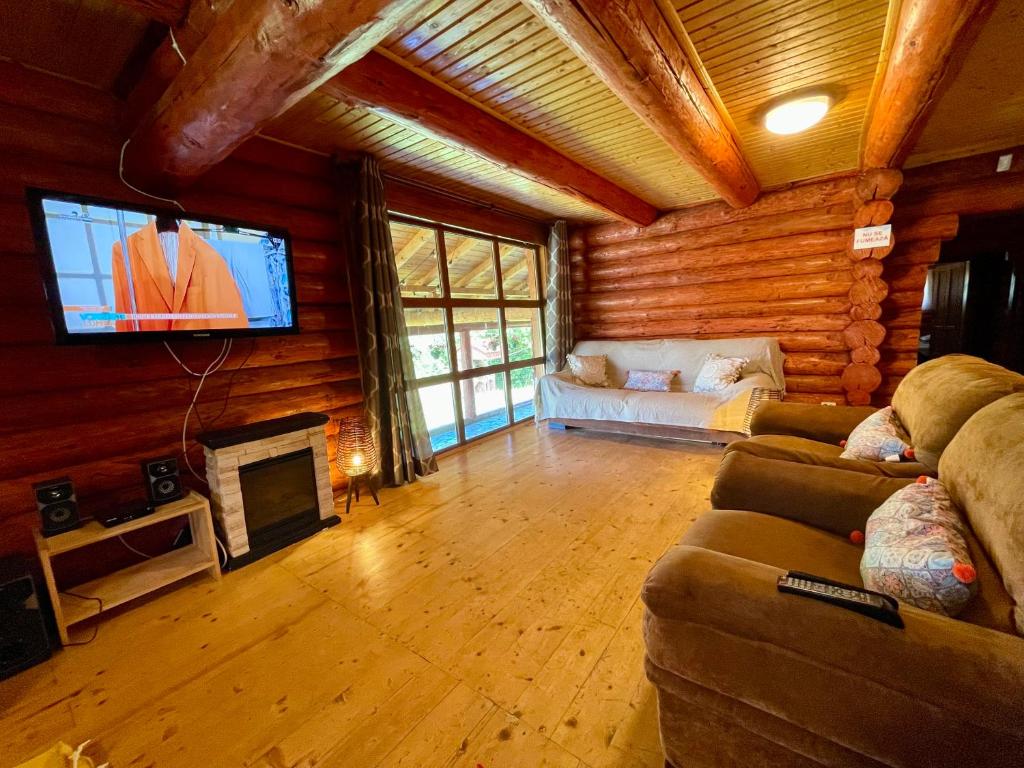 Cabana Ursu’ Zburator, Râşnov