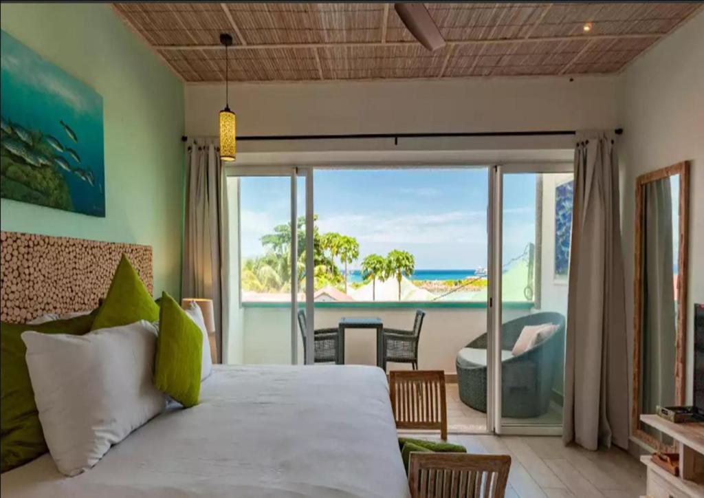 La Digue Self-Catering Apartments photo
