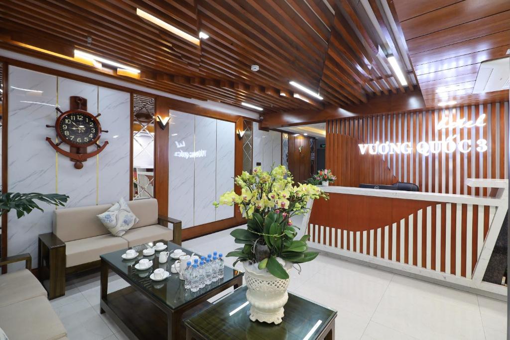 Vương Quốc 3 Hotel - 2