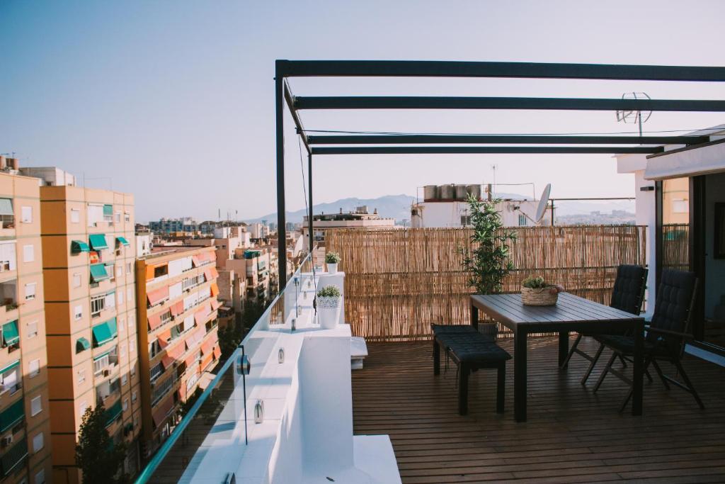 PENTHOUSE WITH TERRACE AND VIEWS - 2