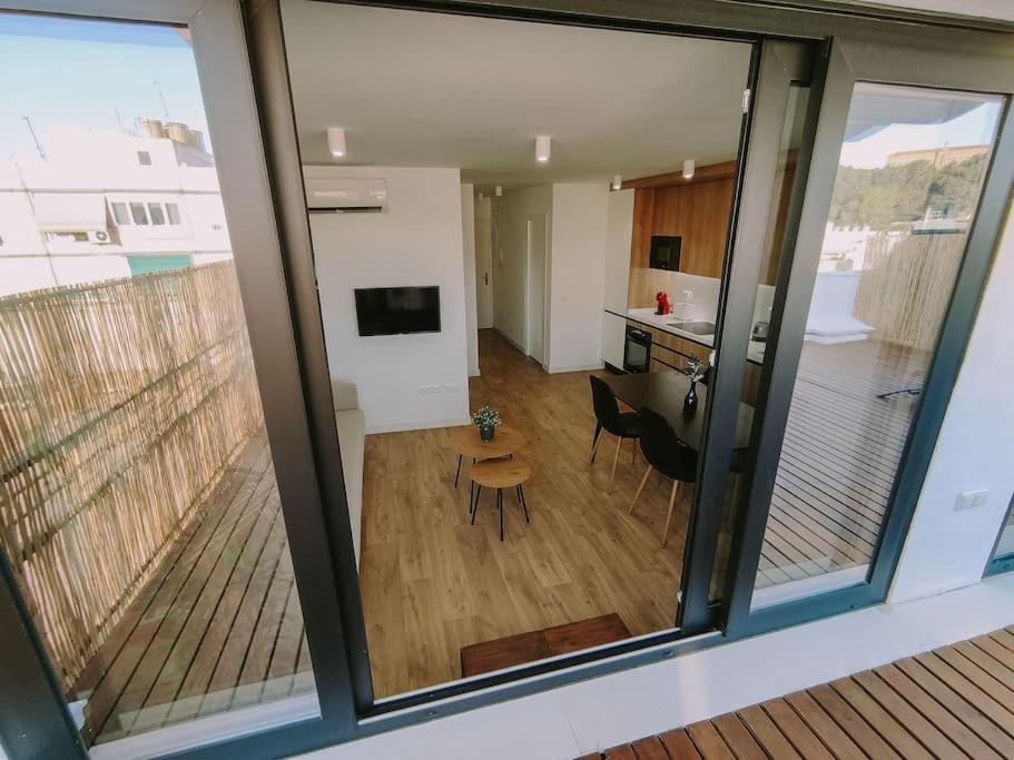 PENTHOUSE WITH TERRACE AND VIEWS - 5